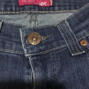 Levi tilted 504. Size 3
